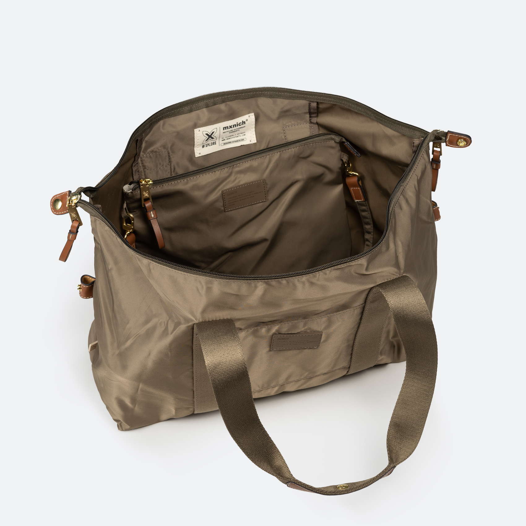 Weekender Travel Bag Recycled Nylon and Leather | WEEKENDER
