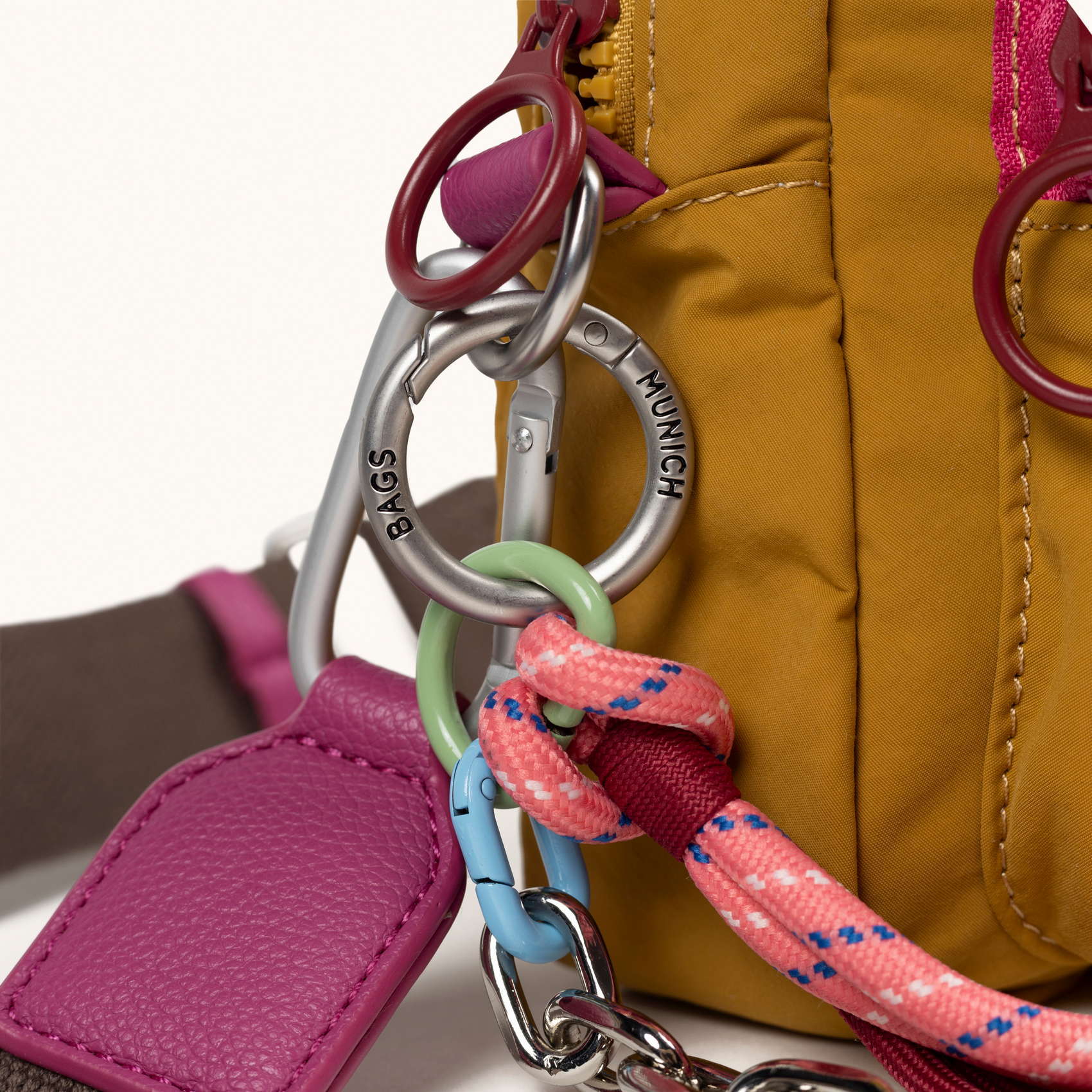 DEEP RECYCLED FW25 CROSSBODY CAMERA C/HONEY