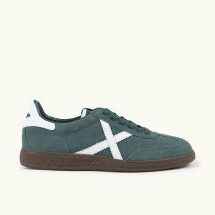 Minimalist White and Blue Leather Sneakers | MUNICH OPEN 01