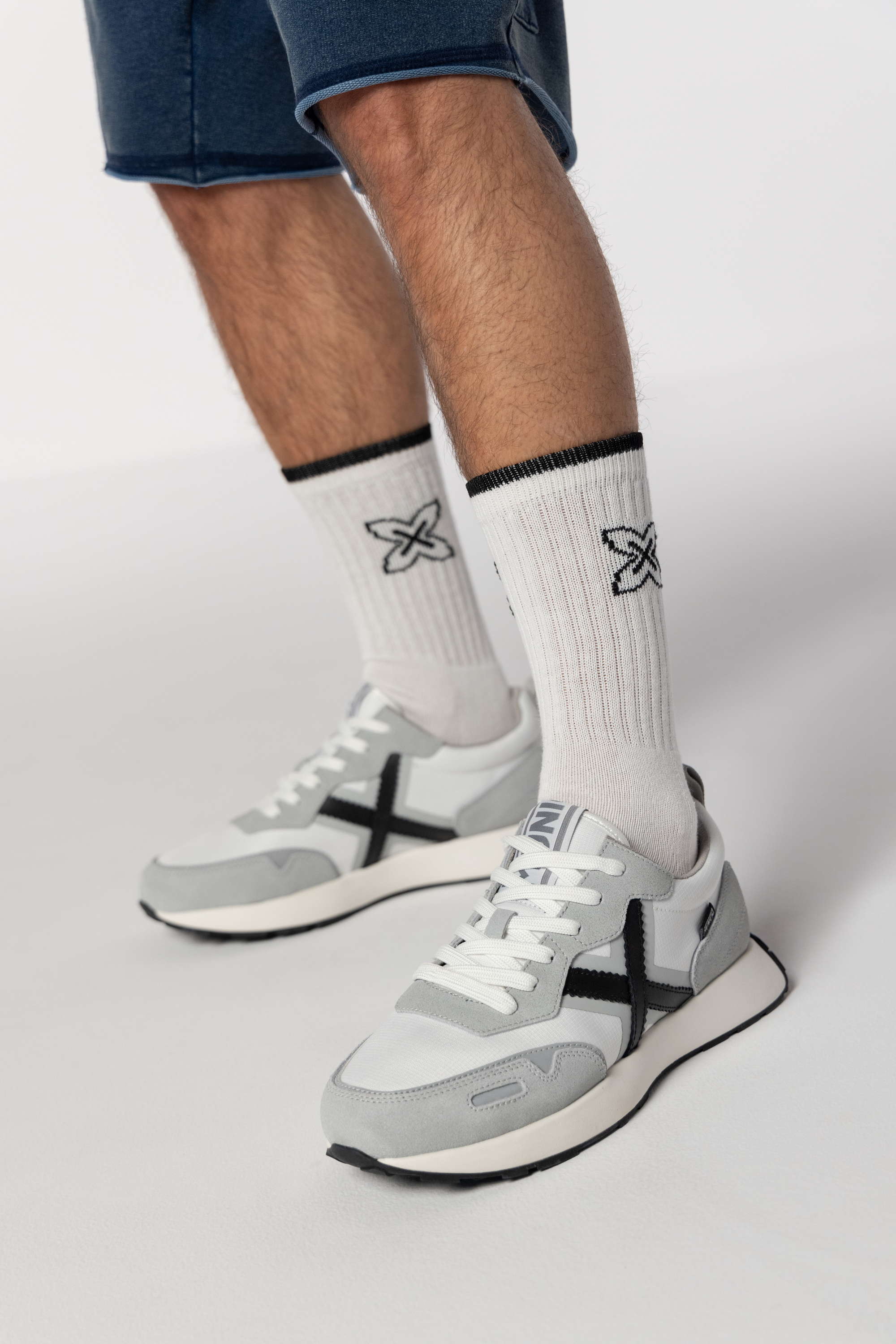 Sneakers Sports Elegance White Grey and Black | MUNICH XEMINE 79