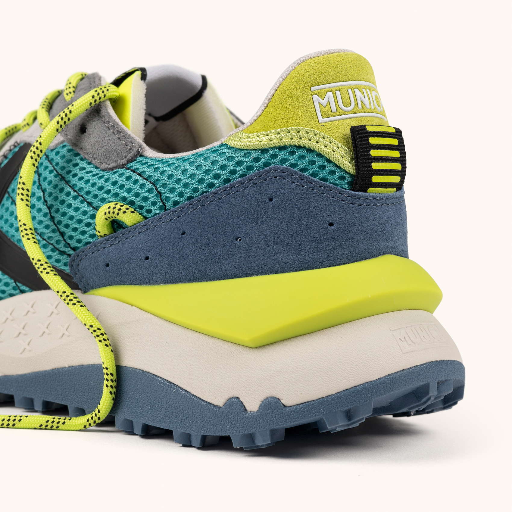 Sneakers Elegancia Deportiva Turquesa y Amarillo | MUNICH SHIBUYA 36