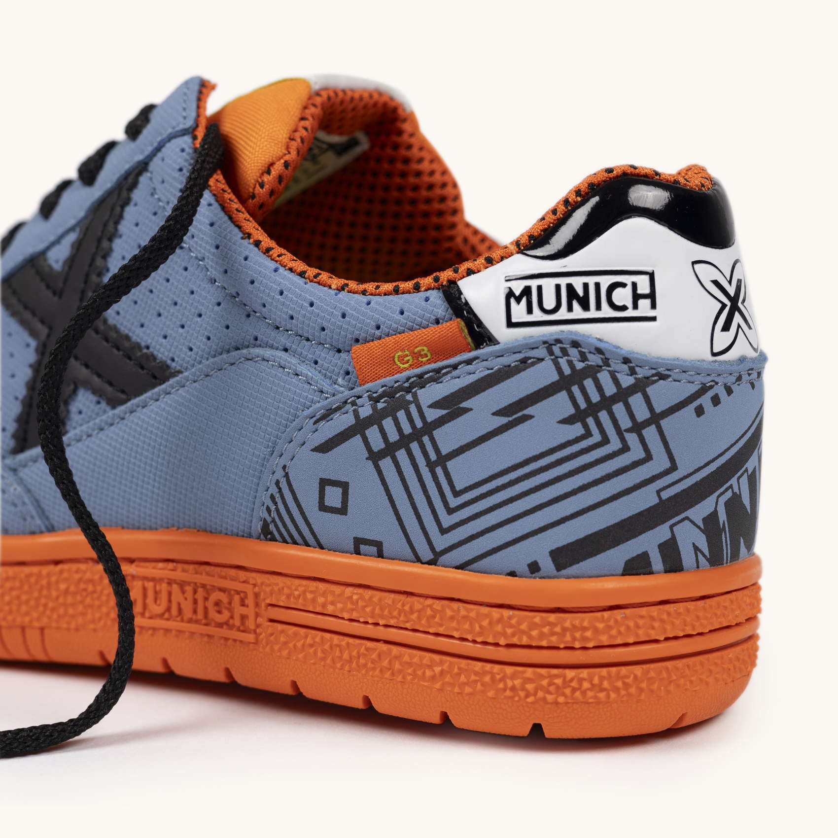 Kids' Indoor Football Sneakers in Blue and Orange | MUNICH G-3 KID 449