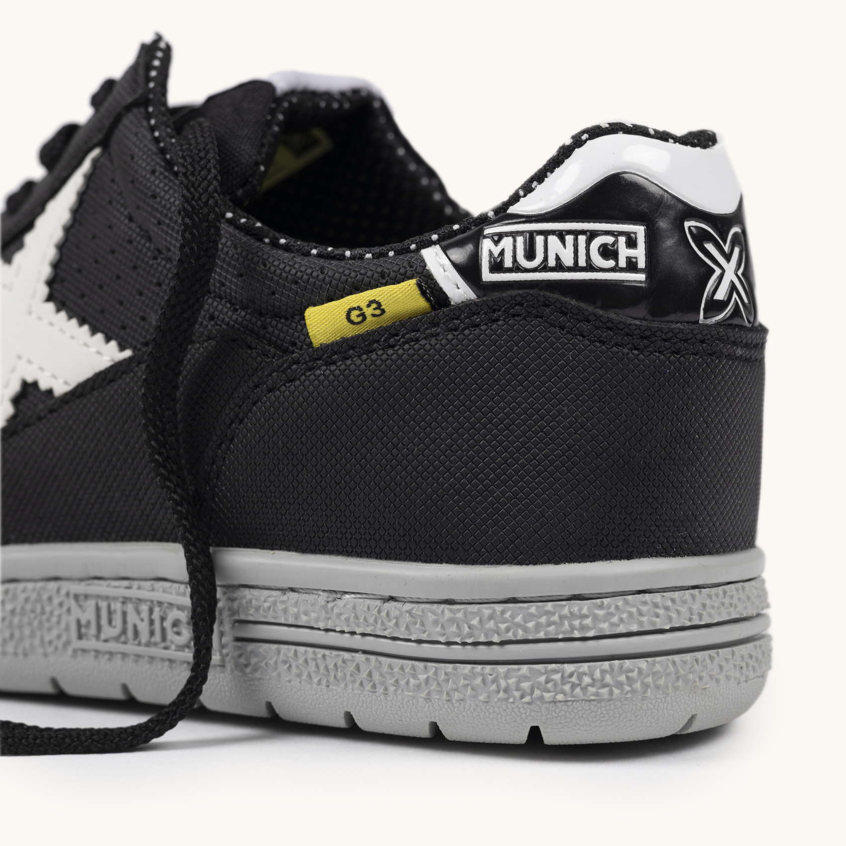 シューズ Munich G-3 Sneakers Infantiles de Fútbol Sala Negras y Grises | MUNICH G-3