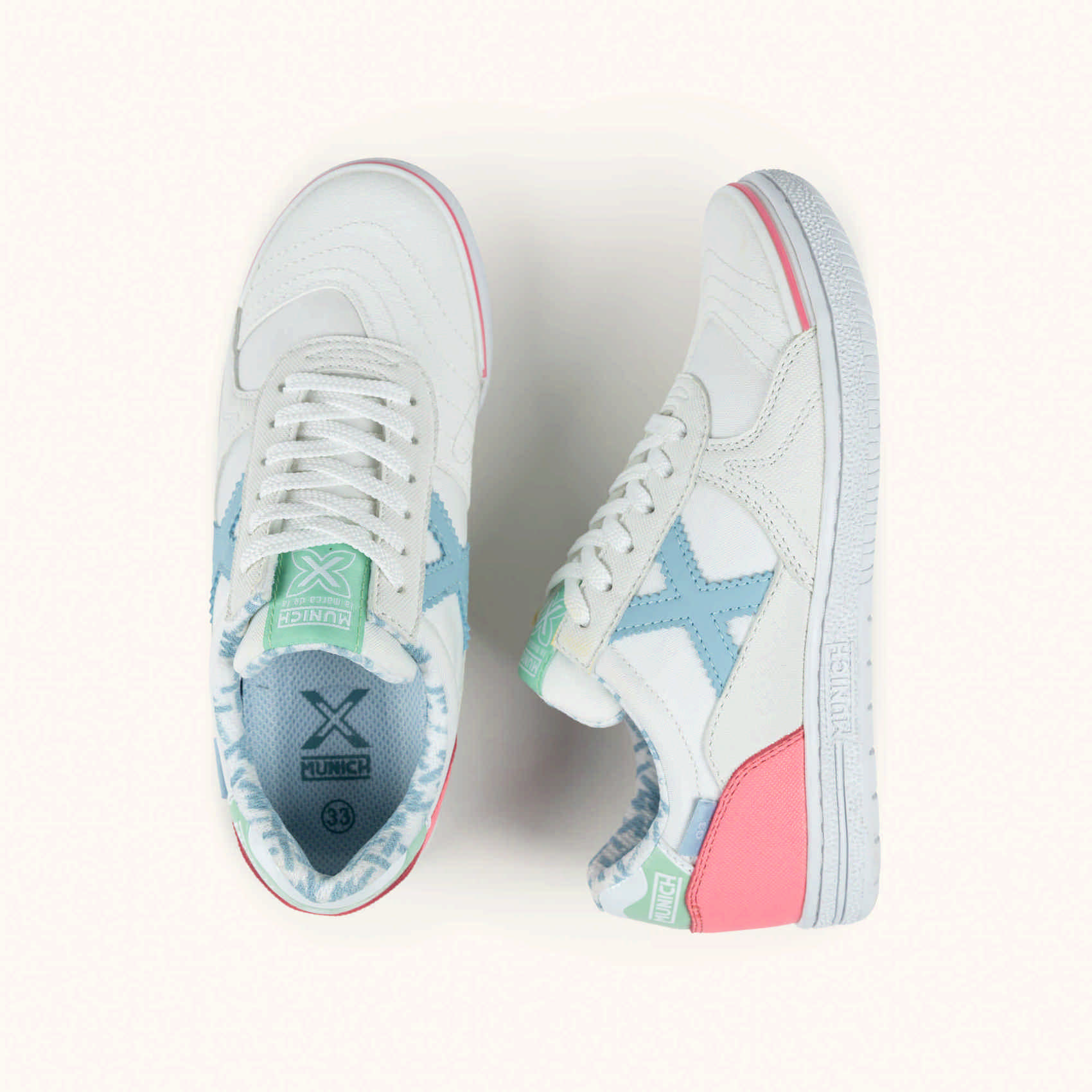 Kids' Durable Indoor Football Trainers White and Coral | MUNICH G
