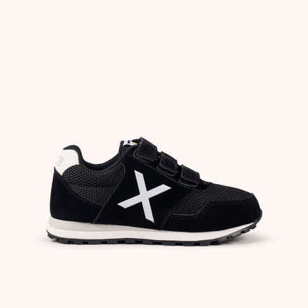 Versatile and casual kids' footwear in navy blue DASH KID 2,0 171
