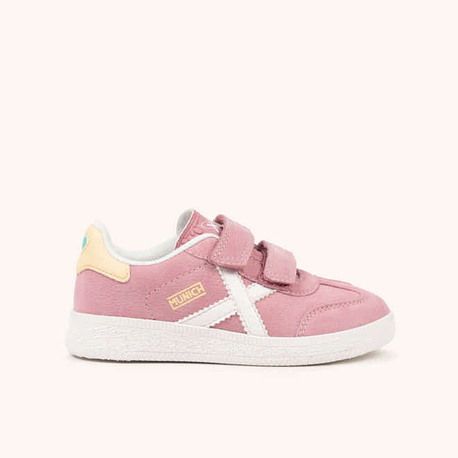 adidas gazelle silver green womens adidas München Trainers Semi Lucid Fuchsia Glow Pink Gum – OFFCUTS SHOES by  OFFICE