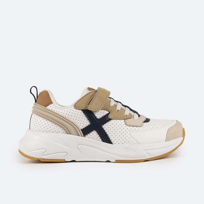 Munich Mini Track VCO 8890104 – Zapatilla Todoterreno Para Niños En Color Blanco – Estilo Y Diversión Para Aventuras Diarias