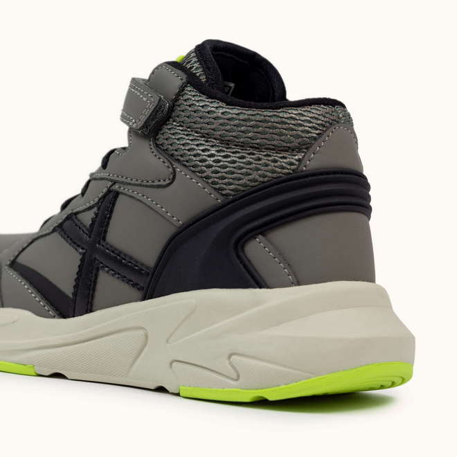 Zapatillas Casual Niños MINI TRACK BOOT VCO 32 Munich · Munich · El Corte Inglés