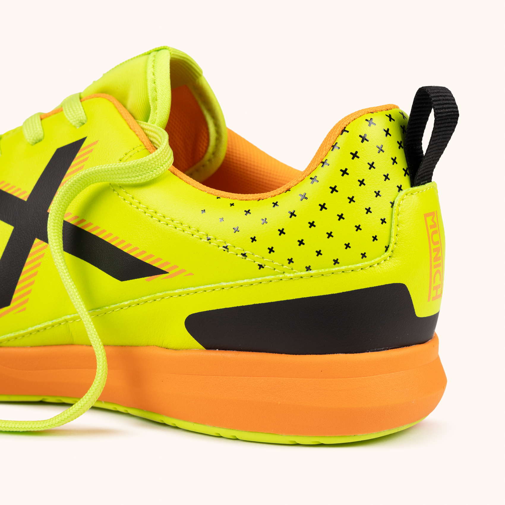 Professional indoor football shoes neon yellow | MUNICH RONDITO 15