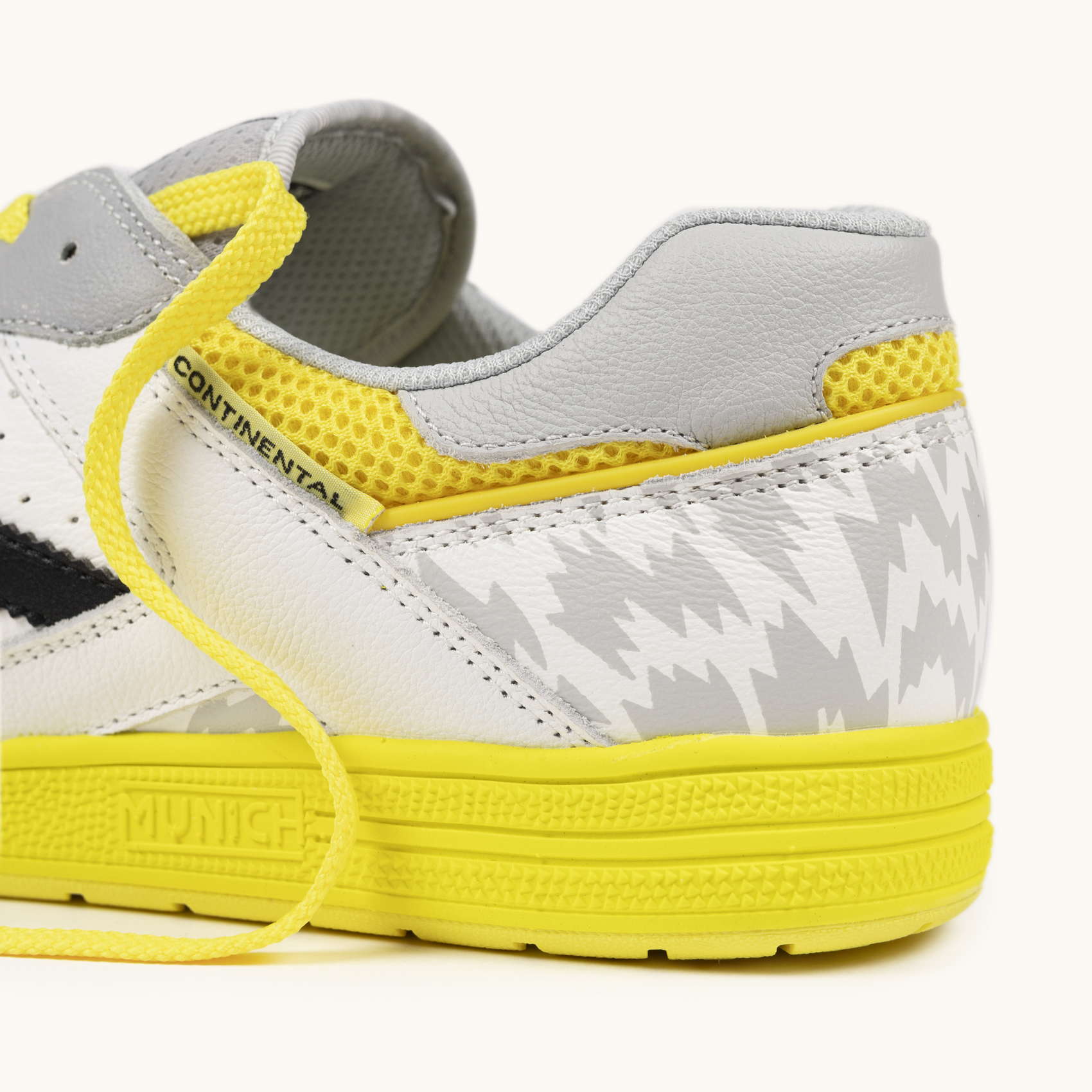 Munich Continental 971 | Professional Indoor Football Shoes