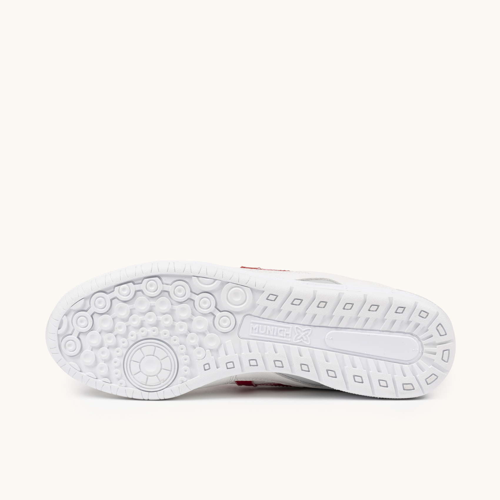 White and Red Leather Futsal Sneakers | MUNICH CONTINENTAL V2 70