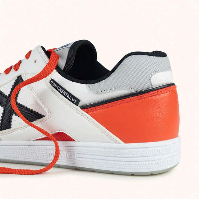⛌ MUNICH Continental V2: Technical Futsal Shoes