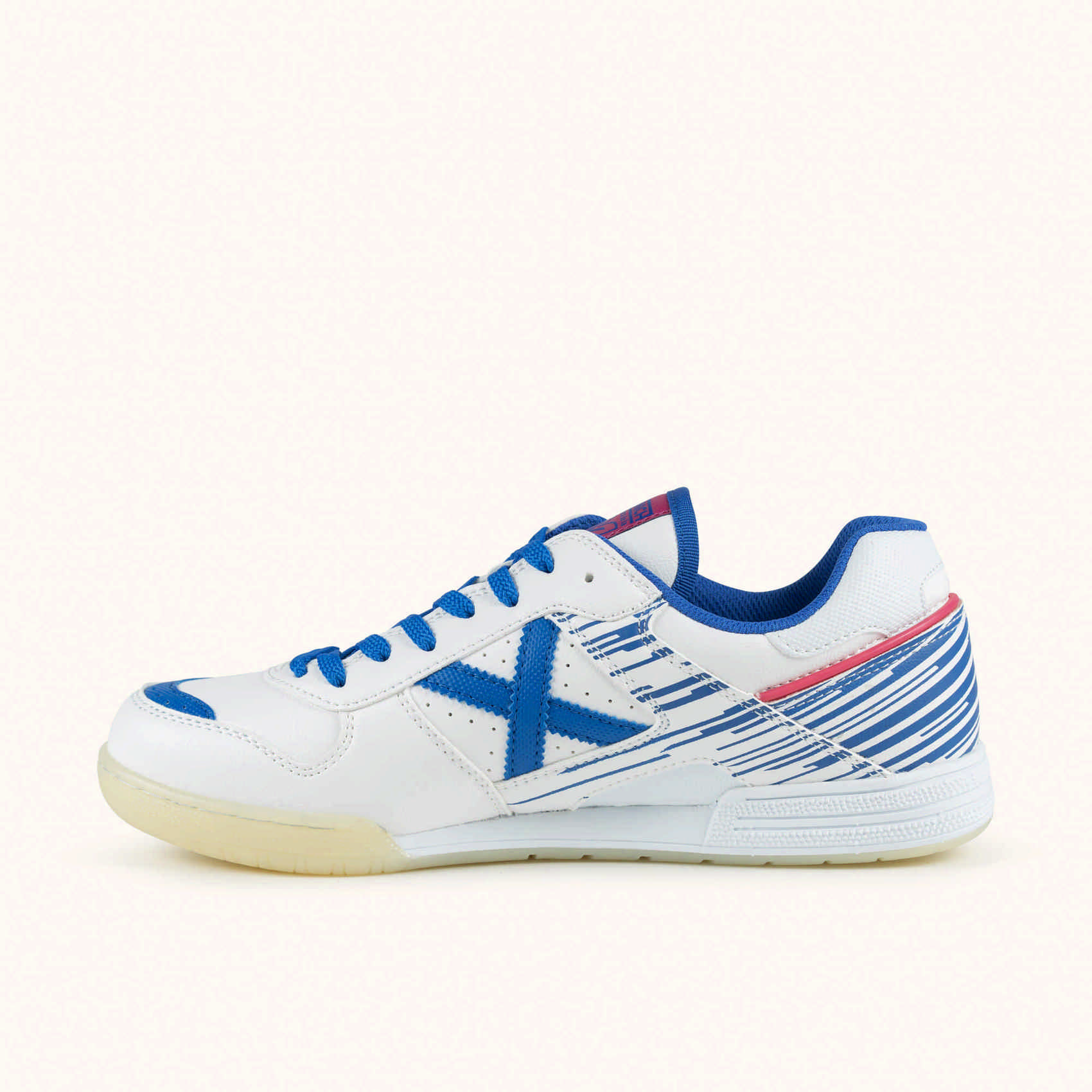 White futsal shoes with blue and pink details | MUNICH CONTINENTAL