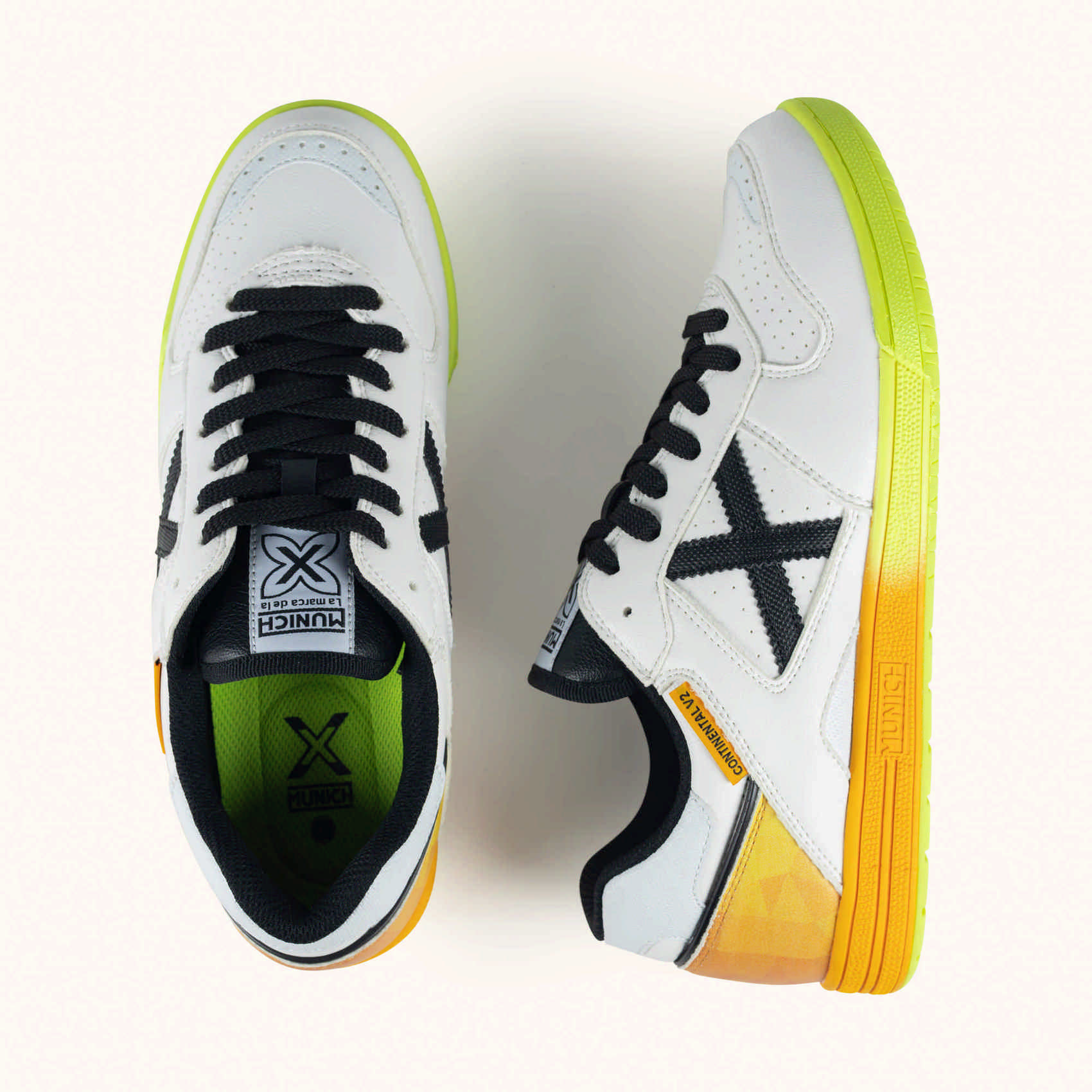 Leather futsal shoes in white black and yellow | MUNICH
