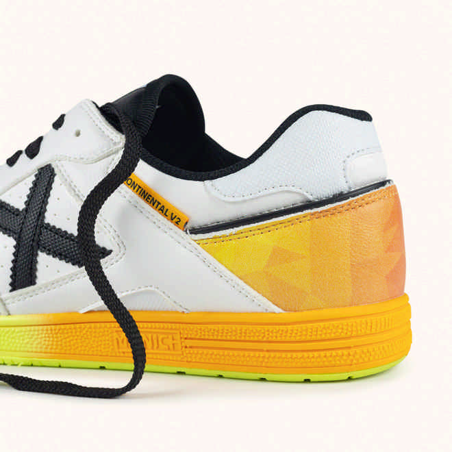 ⛌ MUNICH Continental V2: Technical Futsal Shoes