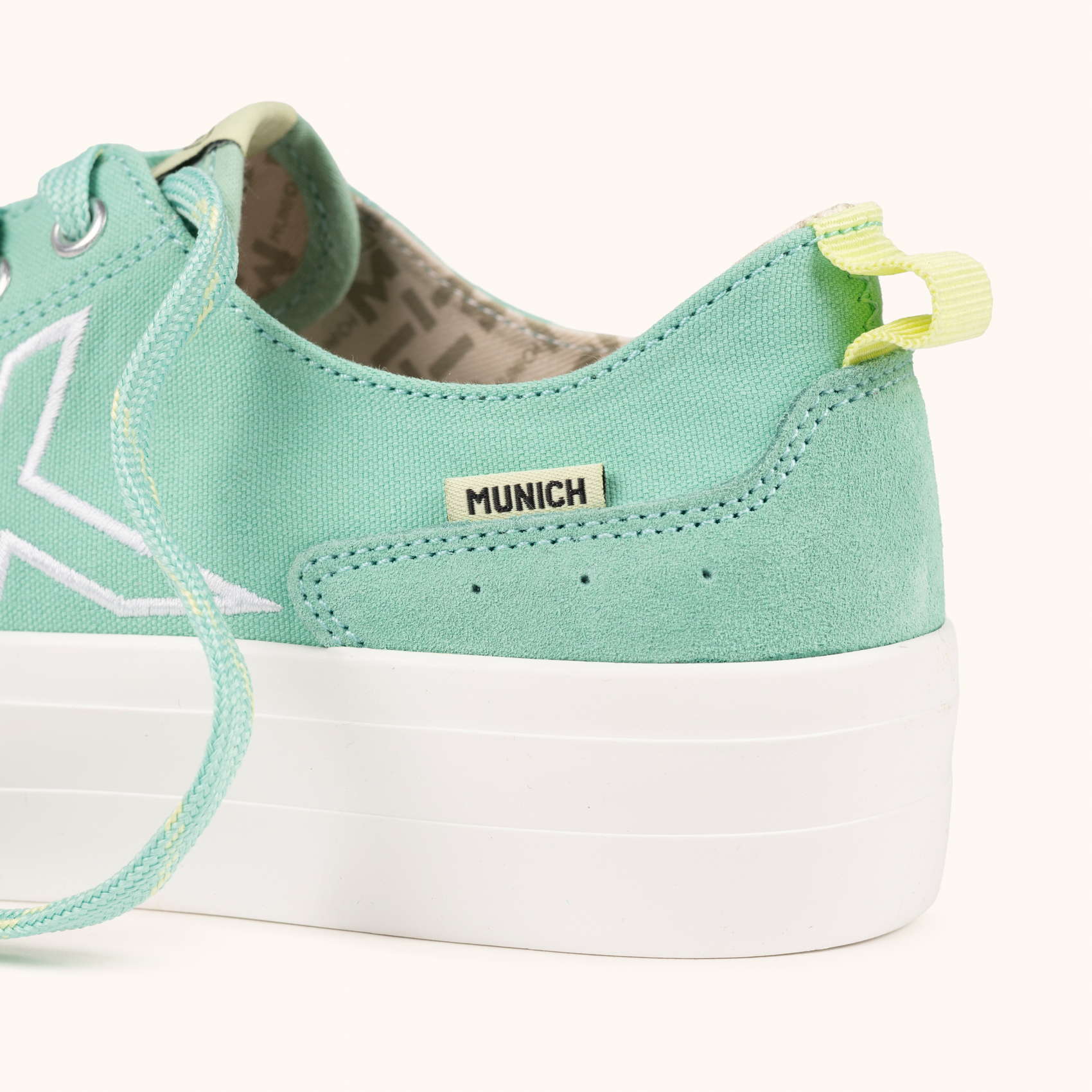 Sneakers Verde Menta con Plataforma y Detalles en Ante | MUNICH