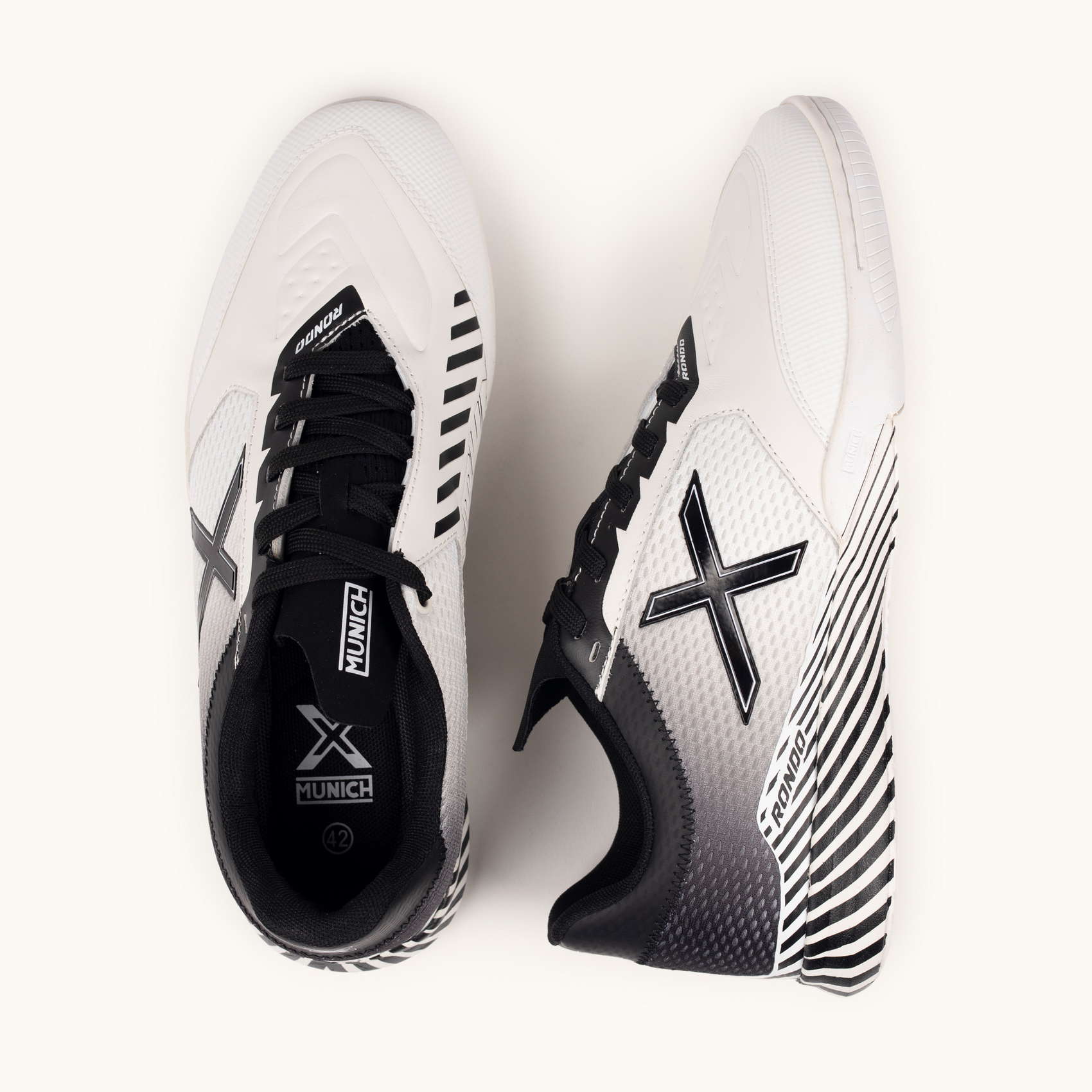 munich RONDO フットサルシューズ White and Black Indoor Football Sneakers | MUNICH RONDO 22