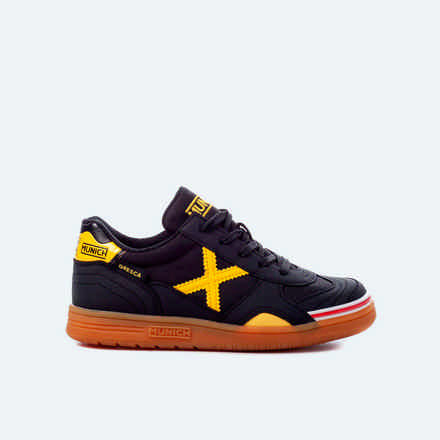 Indoor Football Shoes Black and Yellow | MUNICH GRESCA 06