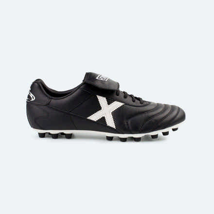 Classic Black and Yellow Leather Football Boots | MUNICH MUNDIAL U25